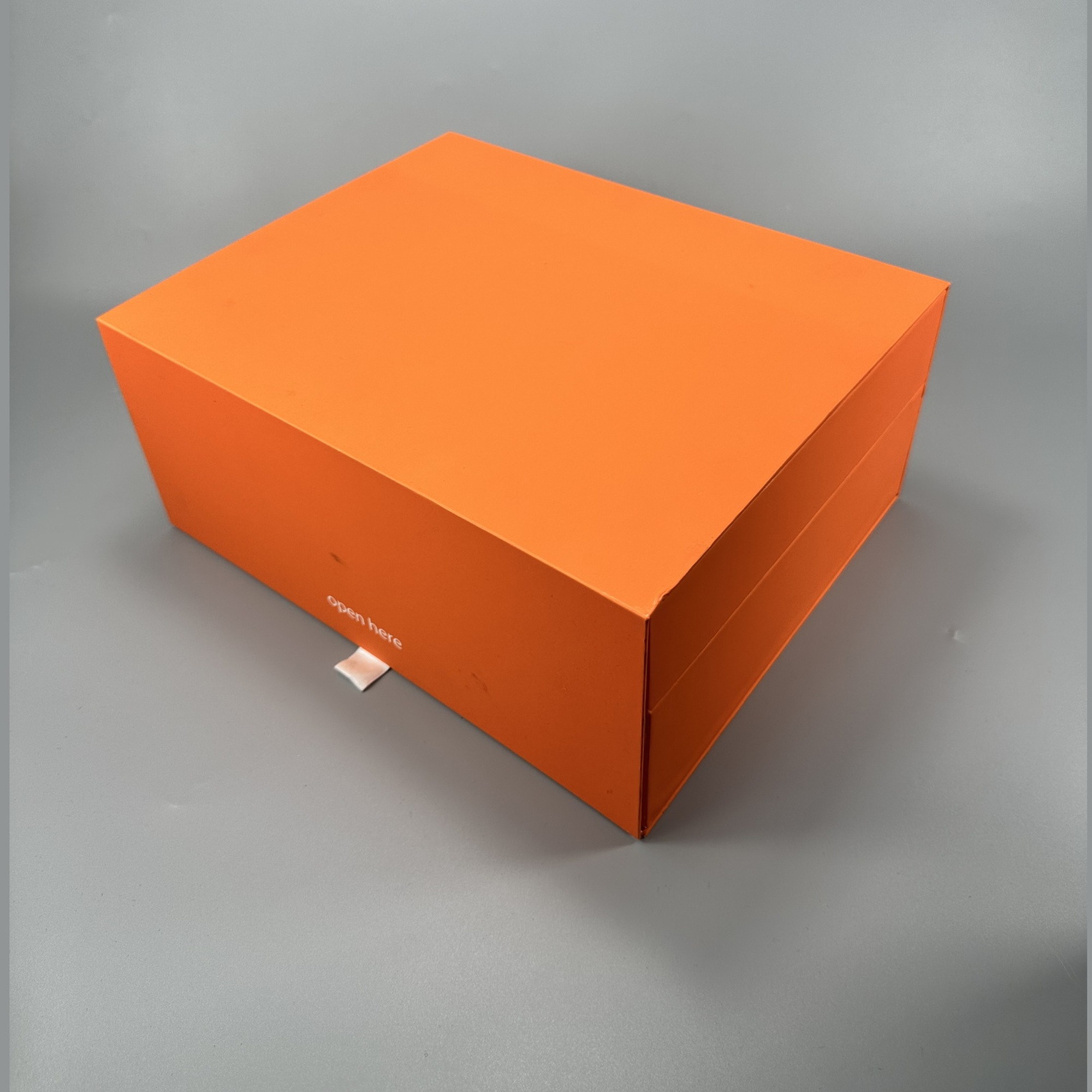 Disc orange gift box 02